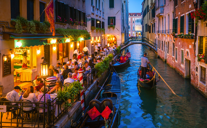 Kanal in Venedig Italien